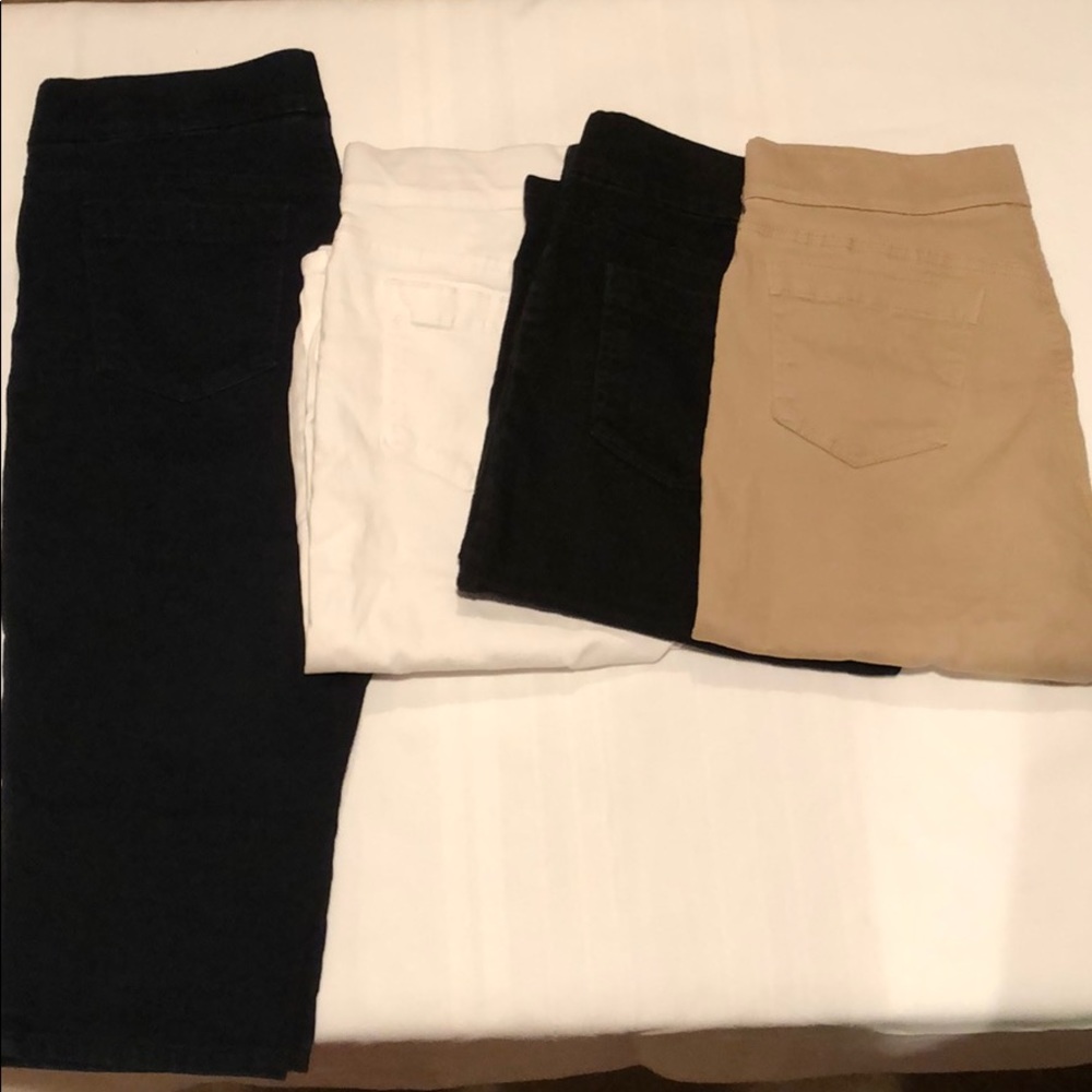 Capri pants with stretchy slimming  waist.
